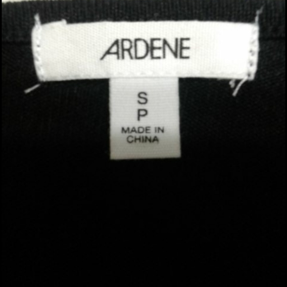 Shirt with lace detailing-Ardene - Picture 3 of 7